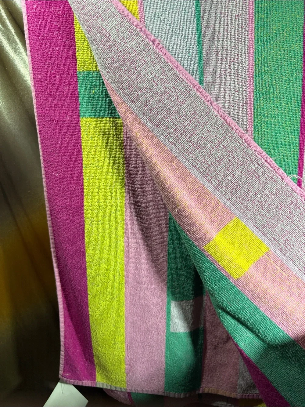 Vintage 80’s beach Multicolor Stripe Home Accent Towel Pink, Yellow & Green. QQ